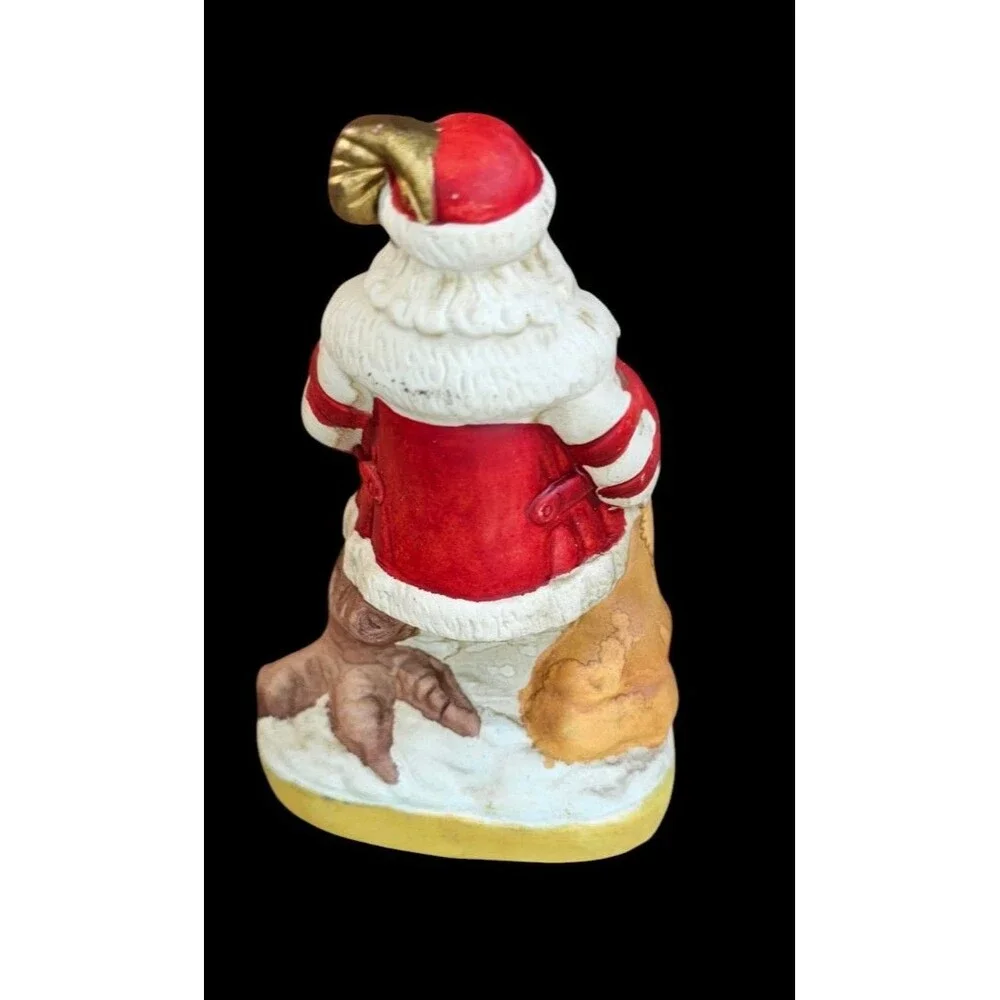 Santa's of the Nations France Pere Noel Porcelain Figurine NIB Item 8910 NOS